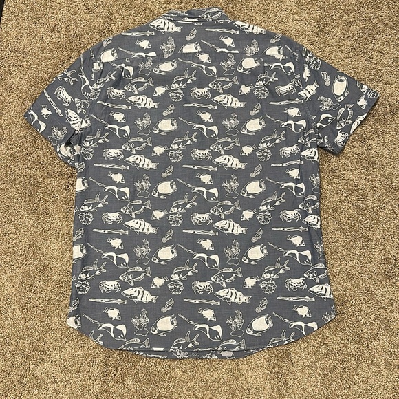 Fish button down - Picture 3 of 5